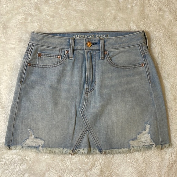 Light Wash American Eagle Jean Skirt‎ - Picture 7 of 7